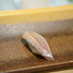 すし匠 - 鯵の塩〆