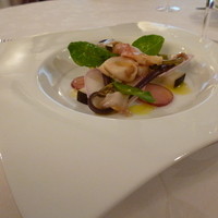 シェムラブルリス - 三陸産の鮑と北寄貝の海の幸と山の幸の蕨と季節の野菜。