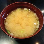 串屋 - 豆腐とワカメの味噌汁