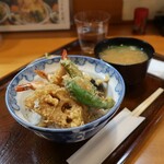 Tempura Fukuoka - 海老天丼（1,400円税込）。