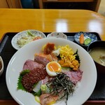 柳橋食堂 - デラックス海鮮丼