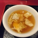 中華菜館 紅宝石 - 中華スープ