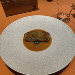 モノリス - ❽真鯛、帆立貝のムース、ピスタチオのヴァプール？ソースアルヴェール。