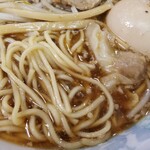 Marufuku Chuukasoba - 麺の表情など。