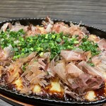 焼鳥 あかべえ - チーズ山芋鉄板！！
鉄板に香り立つ自家製ソースの匂いにつられるお客様続出中。