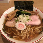 人力俥 - 手もみ中華そば900円税込手もみ太麺がチュルモチ食感で醤油香る鶏豚煮干し乾物スープが旨い！