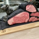 神戸牛炉釜炭焼ステーキ IDEA - 本日の美肉！