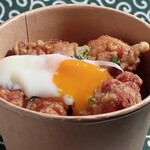 なるとキッチン - 鶏屋の特上そぼろ丼