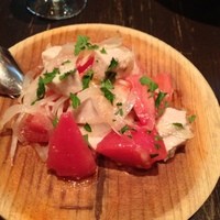バル デ エスパーニャ ムイ 名古屋ミッドランド店 - トロカジキとトマトのマリネみたいなもの