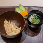 Nikuka Iseki Rinzen - 国産松茸ご飯 香の物 松茸のお吸い物