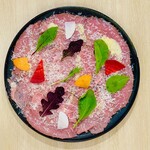 Roast beef carpaccio made from domestic aged beef