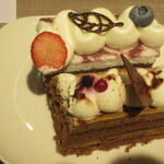 ホテル&スパ センチュリーマリーナ 函館 - ケーキ2種