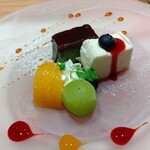 渋谷 鮨 清水 - チーズケーキと抹茶ケーキ（予想より旨い）