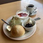 Joi Furu - 小倉ホイップトーストモーニング ¥438 (ブールパン選択、ドリンクバー付き)