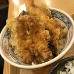 Ishiusubiki Soba Ishiraku - 2022/9/9 ランチで利用。海老天丼と自家製二八蕎麦(1,540円)