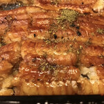 神田きくかわ - 山椒をかける