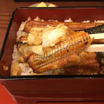 神田きくかわ - 柔らかい身をご飯と一緒に食べる