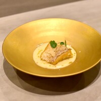 対馬産 甘鯛の鱗焼き 季節のソースと