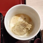 燗八 寛 - 全体写真ではわからないけど…洋風茶碗蒸しのよう(*´艸｀*)☆食べてみると「茶碗蒸し」っていうより茶碗蒸し風プリンのようにも感じる不思議な美味しさ