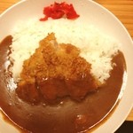 Hisago Izakaya - チキンカツカレー(ハーフ)500円。