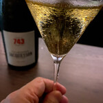 アイニーク - 食べログ投稿禁止の3軒目wine bar、極上のChampagneを飲んだ。ジャクソン743