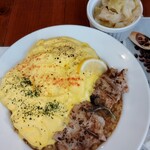 POTENとCURRY - 香草パリパリチキンのエスプーマカレー+無限キャベツ