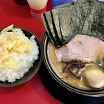 家系ラーメン王道 神道家 - 