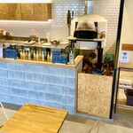 KOYA CAFE - イタリアから直輸入の本格ピザ釜で焼くピザは格別！