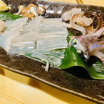 開陽亭 - 四品目
      『活いかおどり造り』