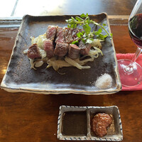 横浜瀬里奈 ステーキドーム - 