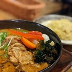 Su Pu Kare- - 野菜と鶏肉のスープカレー