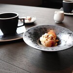 Innovative TEPPAN Watahan - ✿デザート　巨峰とホワイトチョコ　アイス