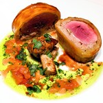 アーティショー - 仔羊のパイ包みレモンの香りで。ポルチーニ。バジルトマトソース