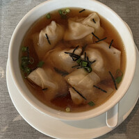 涵梅舫 銀座店 - ワンタンスープ