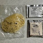 Michi No Eki Nara Rekishigeijutsu Bunkamura - 生麺・スープ・炒め油