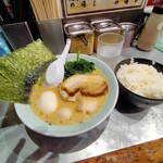 横浜家系ラーメン 魂心家 - 