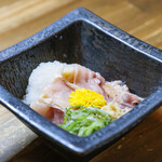 草津 極楽酒場 - 鶏モモポン酢