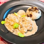 Brasserie Le Bon Vivre - 鶏もも肉とポルチーニ茸のクリーム煮込み“フリカッセ”レーズンバターライス添え