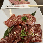 老舗精肉店直送 岡崎焼肉 飛騨牛の奴隷 - 