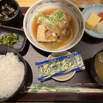 Yaesu Hatsufuji - 肉豆腐定食