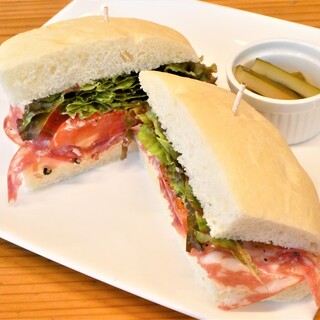 カフェ ミエンチ_1