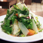 ニコラ - シチリア産オレンジとペコリーノチーズのサラダ(1000円)