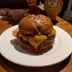 GORI-GORI BURGER TAPROOM - チーズロワイヤル1500円