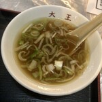 大王 - 「いわき湯本のジャージャー麺」(850円)のスープ