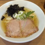 Niboshi Ramen Kogarasumaru - 煮干しと鶏の中華そば(白）