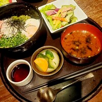 春秋ツギハギ 日比谷 - 