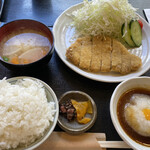 Tonkatsu Ryourisachi - ランチメニューから、ロースカツランチ870円（平日限定の早得割で770円でした）