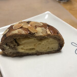 パン・ドゥ・マルシェ - ショコラクリームパン