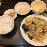 Shunsai Kozara Shuka Bouya - 今週のサービスランチ（肉野菜定食）　￥６８２