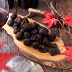 クラフトビール×チーズ＆肉バル Rotie - イタリア、ピエモンテ産トリュフ